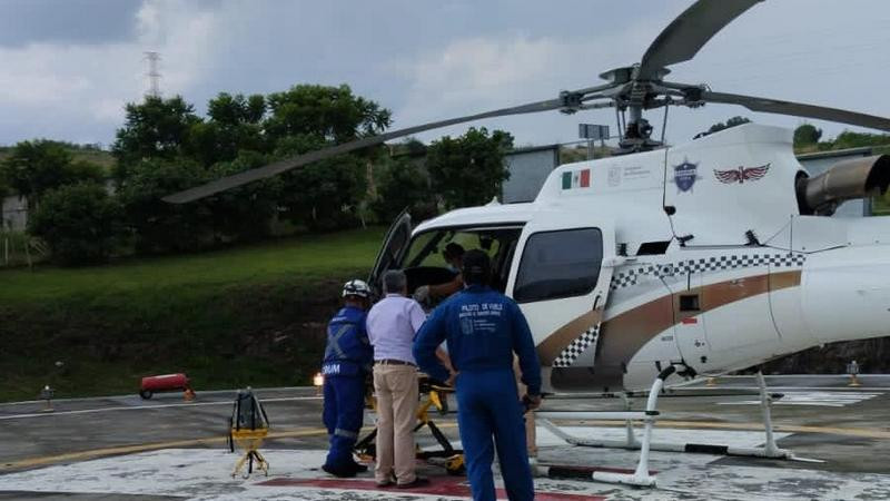 Trasladan de emergencia a paciente con complicaciones de salud de Tuxpan a Morelia 