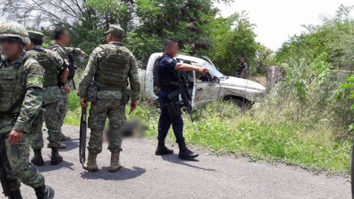 Un militar y tres presuntos delincuentes muertos deja enfrentamiento en Parácuaro, Michoacán - Foto 2 