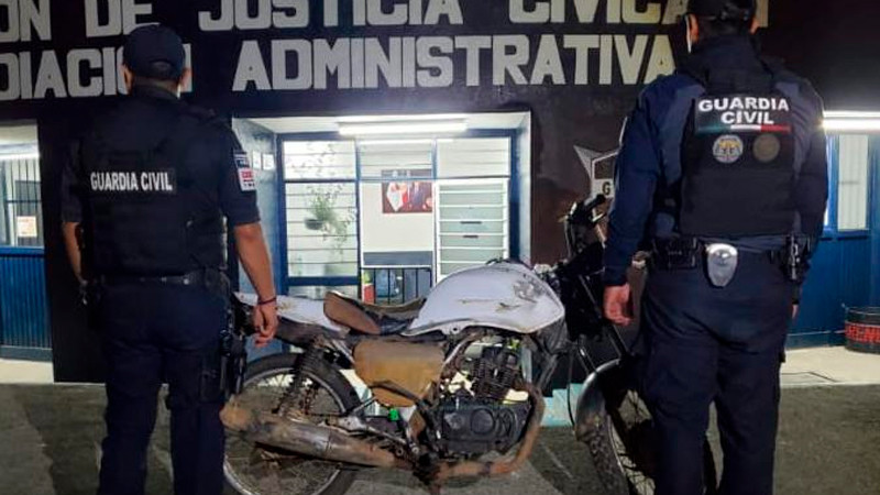 Detienen a 10 personas y decomisan casi 20 dosis de drogas, en Michoacán 