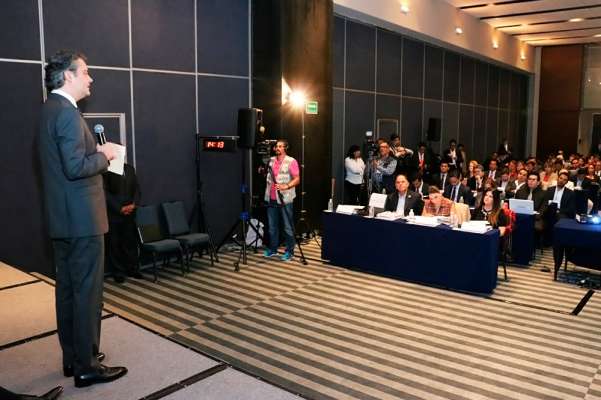 Ante la cerrazón de la Coordinadora, hay firmeza de no negociar hasta que los niños regresen a clases: Nuño Mayer - Foto 2 