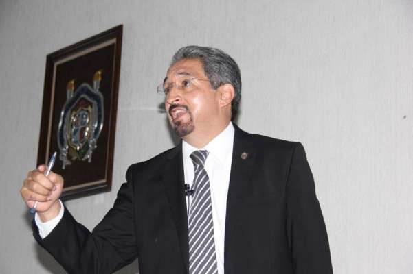Llama el Rector a liberar las instalaciones de la UMSNH - Foto 0 