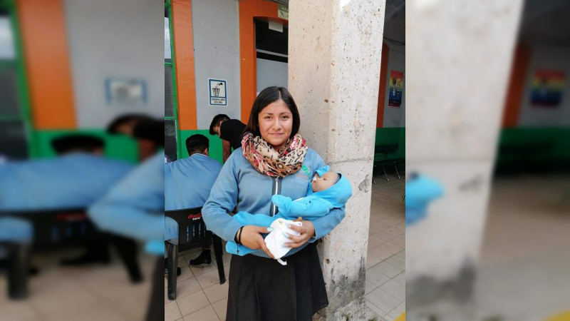 Bebés robot, la iniciativa del Cecytem para reducir el embarazo adolescente