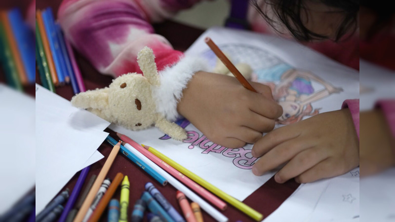 Gobierno de Michoacán da atención gratuita a menores con cáncer