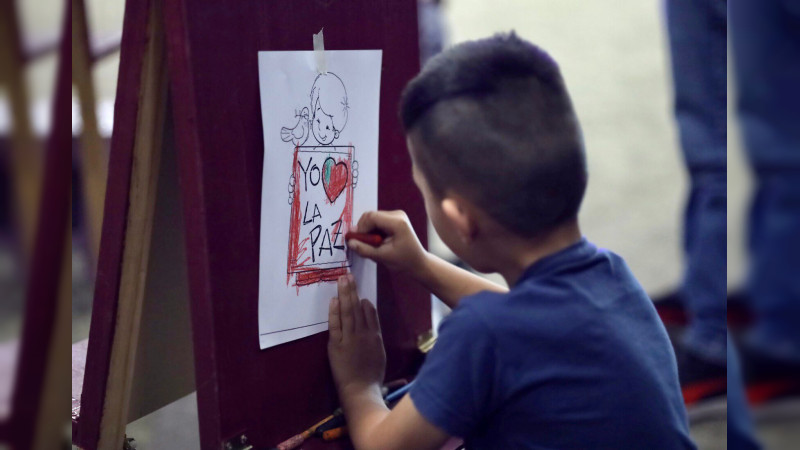 Gobierno de Michoacán da atención gratuita a menores con cáncer