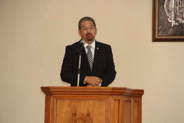 Inaugura rector de la UMSNH cursos de la Comisión Mixta General de Capacitación y Adiestramiento del SPUM - Foto 0 