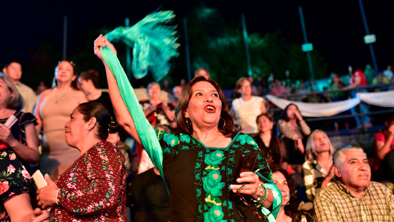 Lleno total y gran fiesta en el X Festival Nacional Mariachi y Danza del Colegio de Morelia