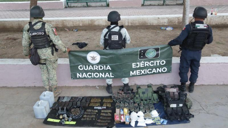 Aseguran explosivos para drones y cientos de cartuchos útiles en La Ruana, Michoacán