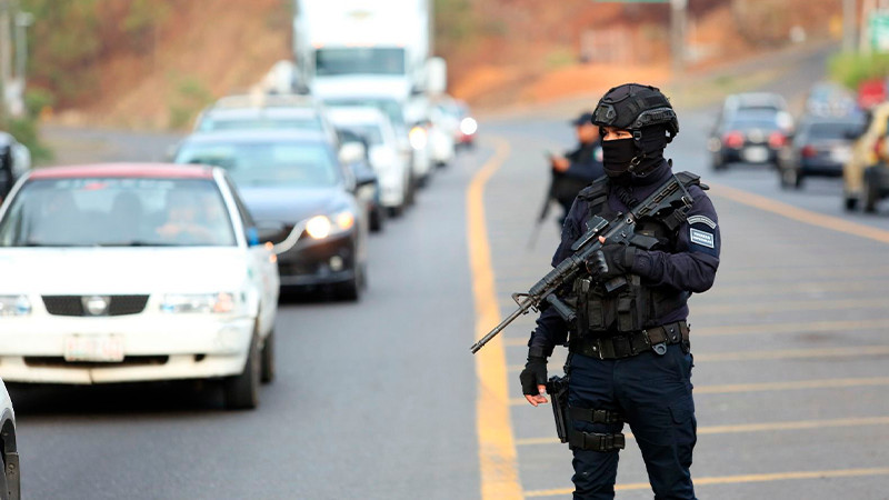 Guardia Civil detiene a tres y asegura arma de fuego en Salvador Escalante e Hidalgo