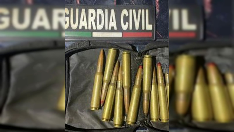 Guardia Civil detiene a tres y asegura arma de fuego en Salvador Escalante e Hidalgo