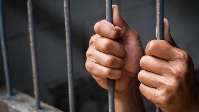 Sentencian a 22 años de cárcel a hombre que violó a su hijastra de 7 años de edad en Zitácuaro 