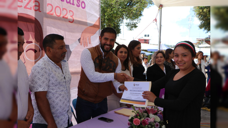 Clausuran taller de belleza 2023, en Ciudad Hidalgo