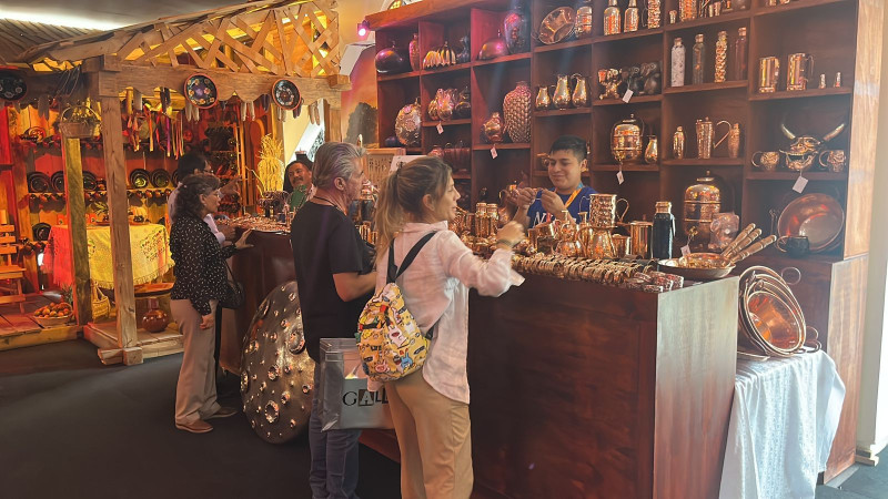 Derrama económica por tianguis artesanales aumentó 80%: IAM