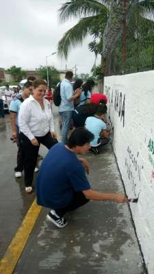 Acción Poética en Apatzingán - Foto 1 