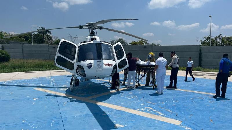 Trasladan de emergencia por vía aérea a adolescente accidentado de Apatzingán a Morelia 