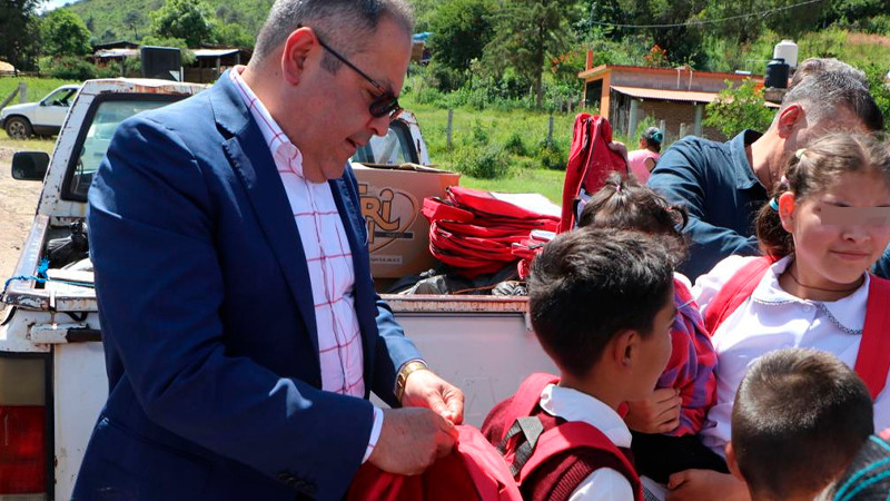 Entrega edil de Cd. Hidalgo 567 mochilas escolares, dentro del Programa Mochilas Para el Regreso a Clases 