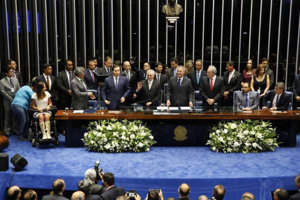 Michael Temer asume la presidencia de Brasil tras destitución de Dilma Rousseff 