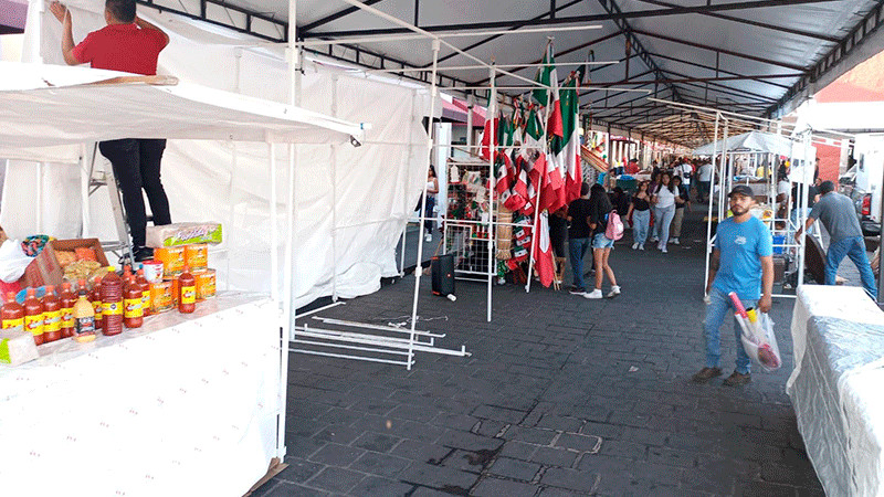  Supervisa ayuntamiento de Morelia, instalación de comerciantes durante Fiestas Patrias 