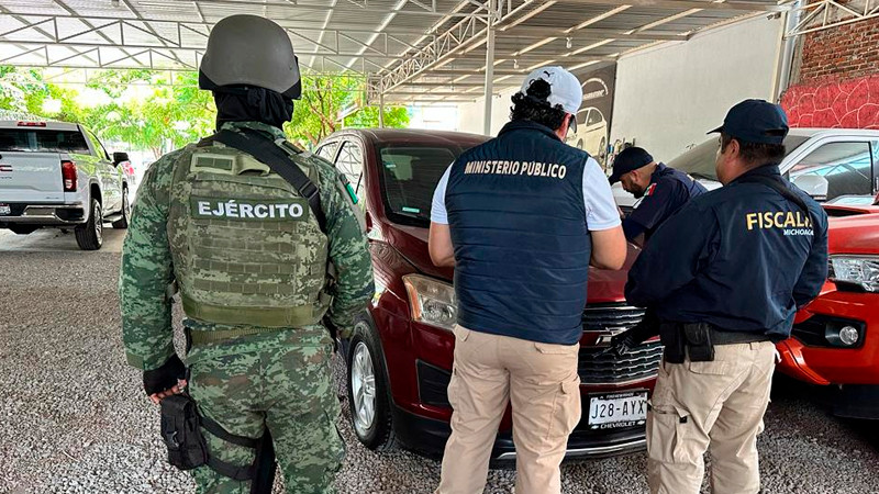 En Apatzingán, aseguran inmueble, dos vehículos y armas de fuego 