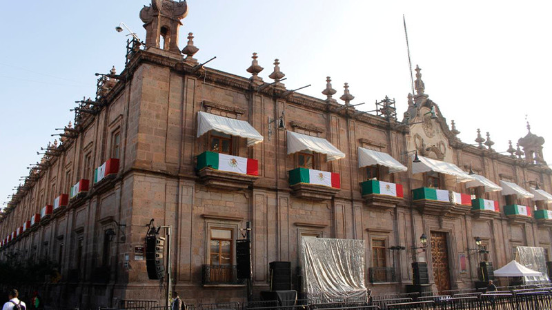 Restauran Secum e INAH portón y fachada de Palacio de Gobierno