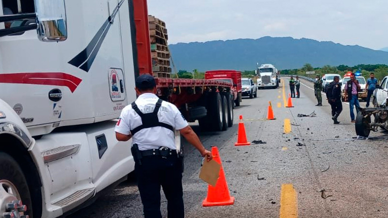 Al menos 6 personas perdieron la vida tras choque en Istmo de Tehuantepec 