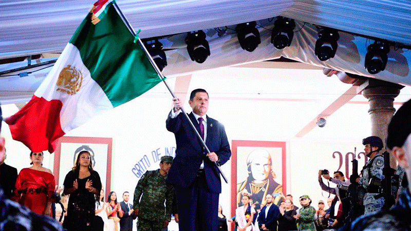 Nacho Campos encabeza ceremonia del Grito de Independencia 