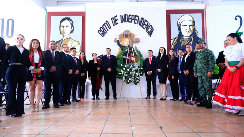 Mantener la igualdad y unidad; Nacho Campos encabeza acto cívico del 16