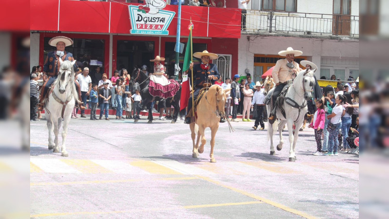 Con saldo blanco concluyen festividades y desfiles patrios en Michoacán