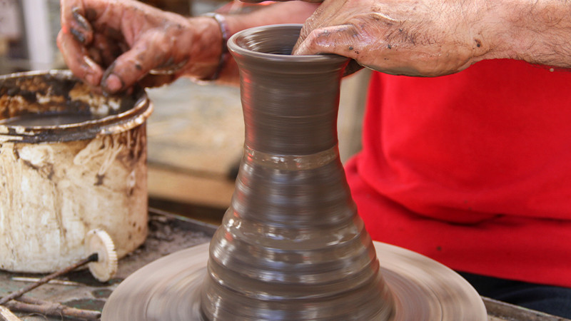 Ofrece Secum talleres gratuitos de foto bordado y cerámica 