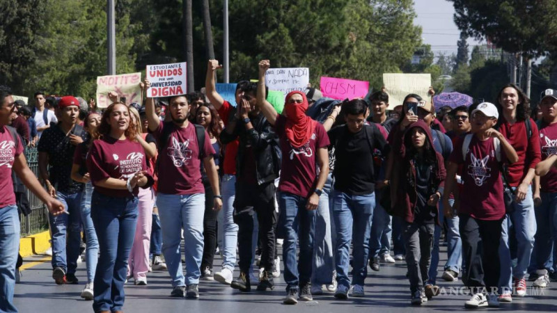 Estudiantes del Tecnológico de Saltillo protestan por uso de instalaciones para concierto de Grupo Frontera 
