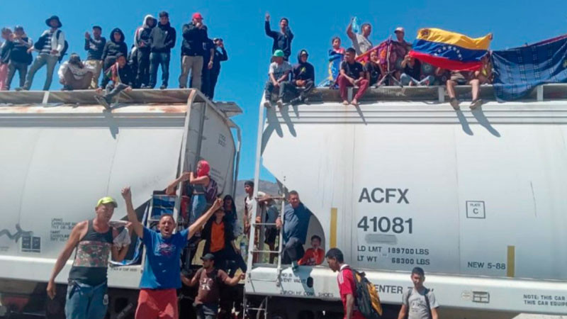  Se quedan varados 3 mil migrantes en Coahuila, tras anuncio de Ferromex 
