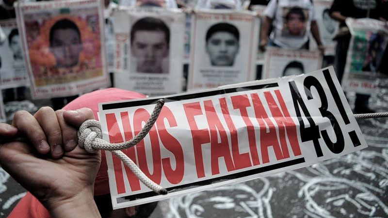 AMLO sostiene que resolverá caso Ayotzinapa antes de terminar su mandato 