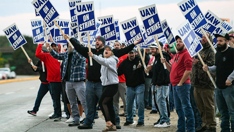 Stellantis planea despidos en Ohio e Indiana debido a huelga del UAW 