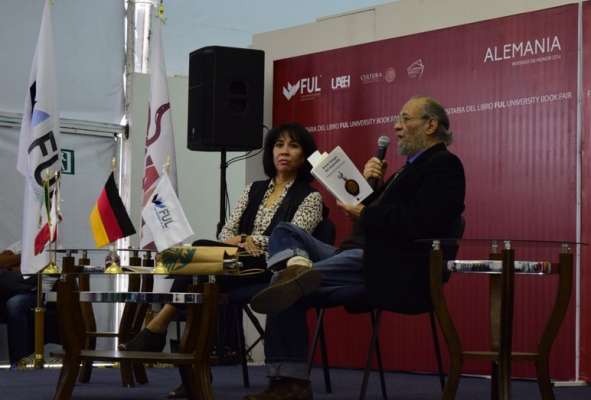 Joaquín Armando Chacón dice en la FUL 2016 que en sus cuentos se puede ver la imagen de dios y la del diablo 