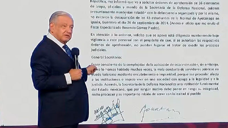 AMLO exhibe carta enviada a titular de la Sedena sobre caso Ayotzinapa 