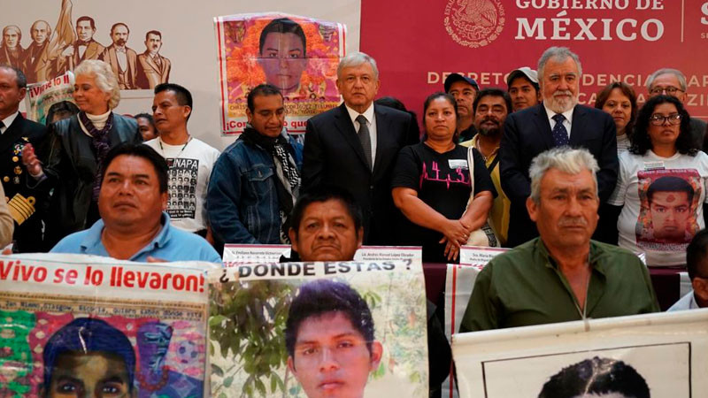 Gobierno de México responderá a pliego petitorio de padres y madres de 43 normalistas de Ayotzinapa 