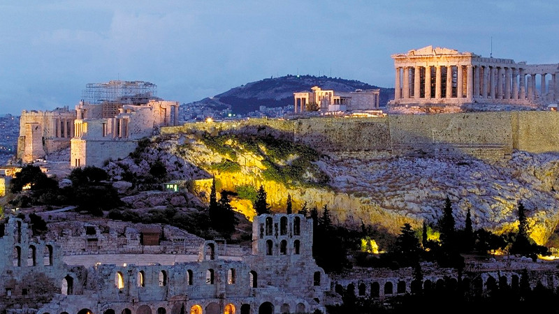 Acusan a turista de robar fragmentos de mármol de la Acrópolis de Atenas 