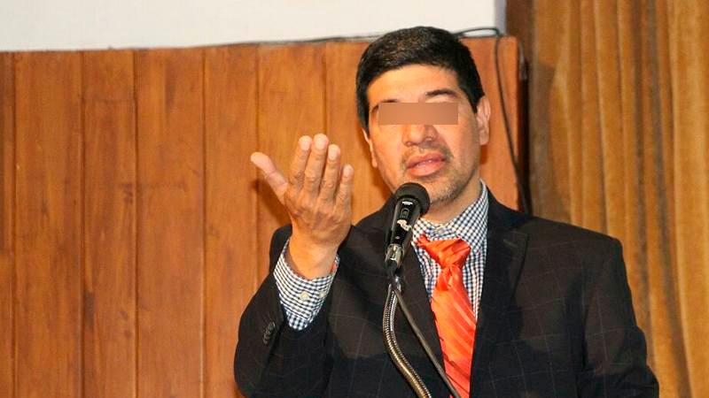 Por quemar libros de texto gratuito, vinculan a proceso a ex alcalde de San Cristóbal de las Casas 