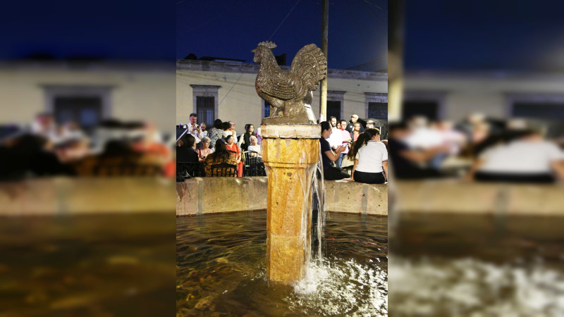 Gobierno Municipal coloca nueva escultura en la Pila del Gallo