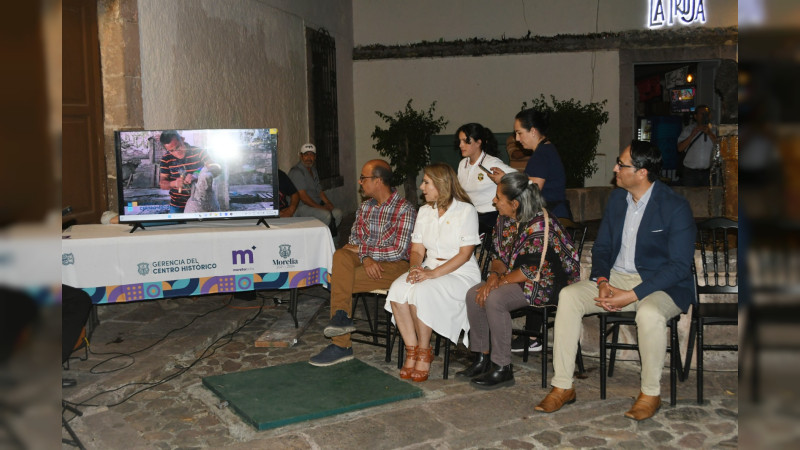 Gobierno Municipal coloca nueva escultura en la Pila del Gallo