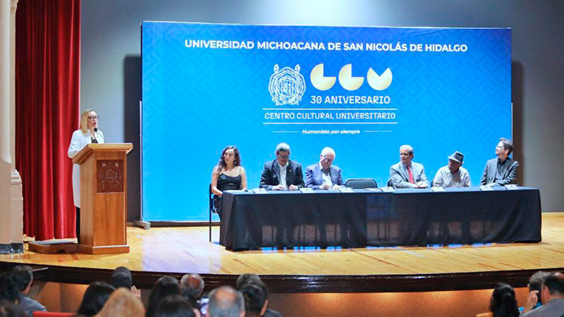 Centro Cultural celebra en grande 30 años: sigan transformando vidas, convoca la rectora