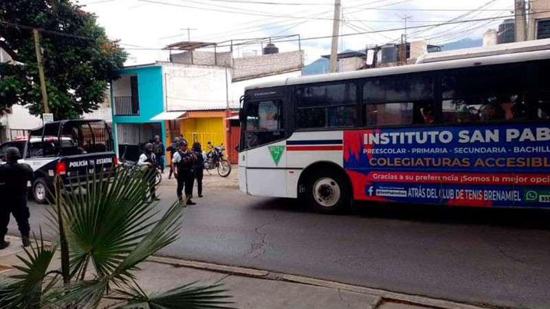 Detienen a 30 normalistas por protestas y toma de autobuses en Oaxaca 