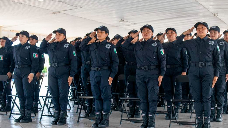 Se gradúan 45 aspirantes a policías preventivos, en Manzanillo, Colima 