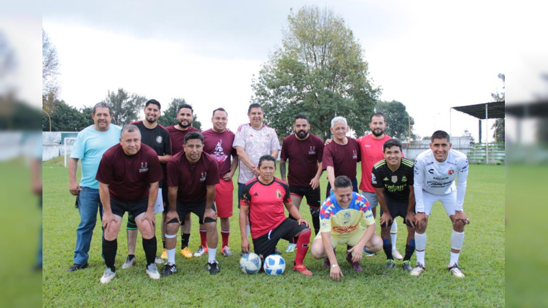 Nacho Campos y exaguacateros sostienen partido amistoso 