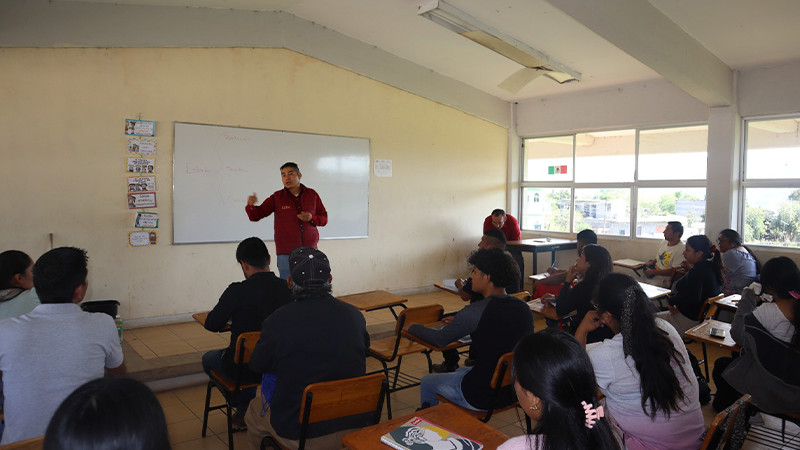 Apertura UIIM licenciatura en Derecho en la comunidad de Santa Fe de la Laguna