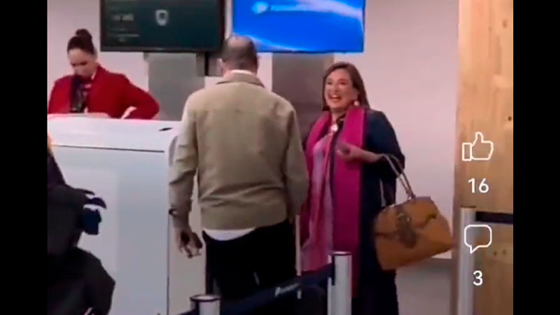 Xóchitl Gálvez es abucheada tras “colarse” en fila de aeropuerto 