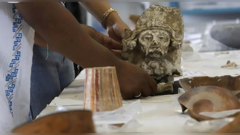 INAH realiza hallazgo arqueológico en Puebla: descubre entierros humanos y piezas prehispánicas 