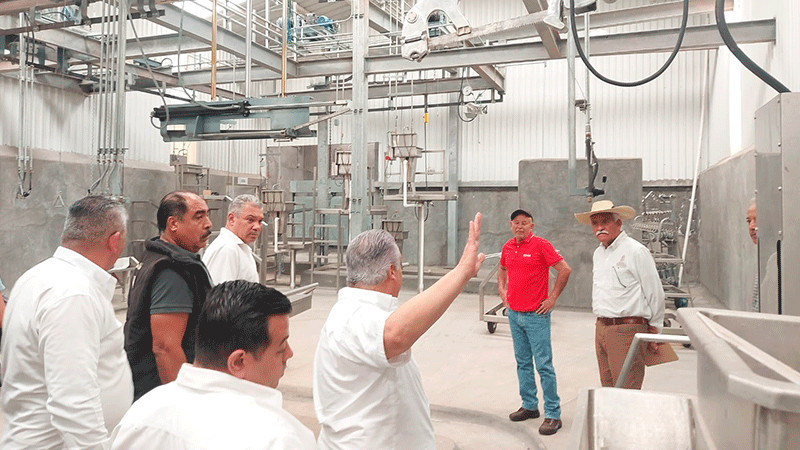 Apoya Sader proyecto para centro de acopio ganadero en Tzitzio 