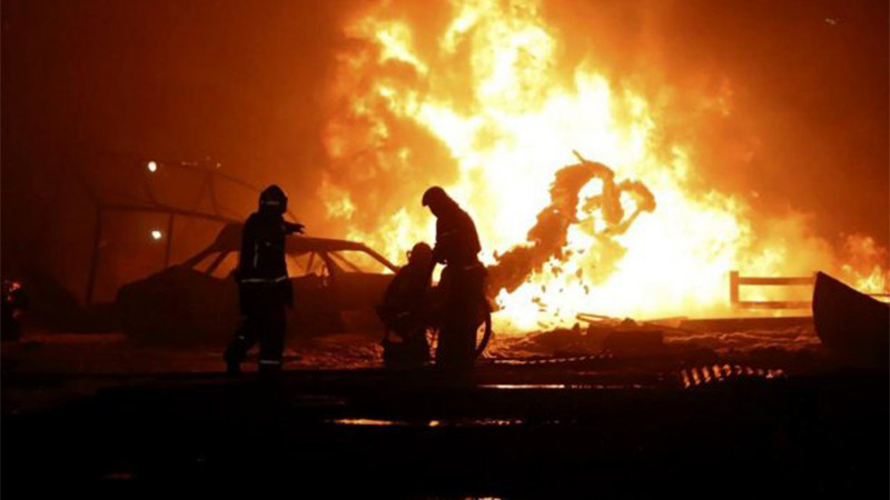  Explosión en depósito de combustible deja 20 muertos y 300 heridos en Azerbaiyán 