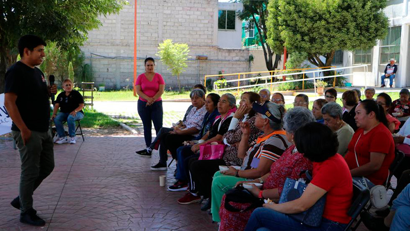 En la Estancia del Adulto Mayor, se impartió curso-taller para la creación de huertos polinizadores en Ciudad Hidalgo 