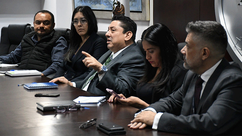 Tras obtener la libertad, Uriel Carmona se reintegra a sus labores como fiscal